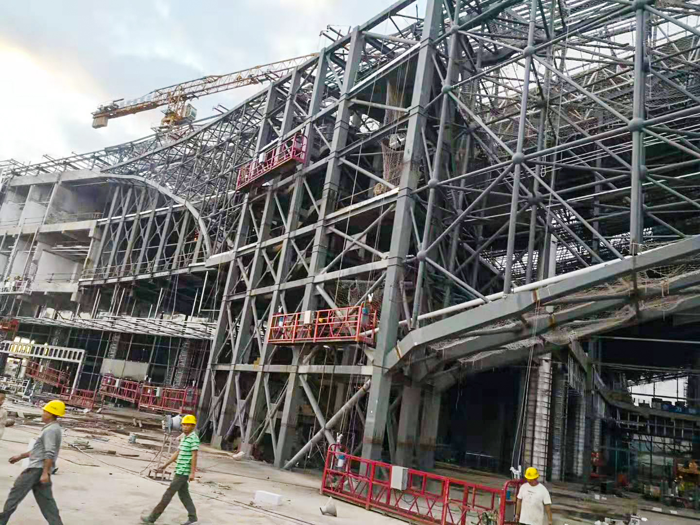 鋼結(jié)構(gòu)使用環(huán)氧富鋅底漆